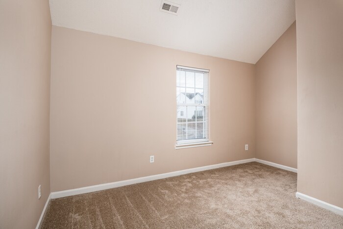 Building Photo - 951 Grass Hollow Ct