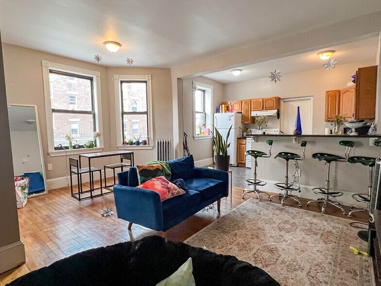 Building Photo - 1066 Commonwealth Ave