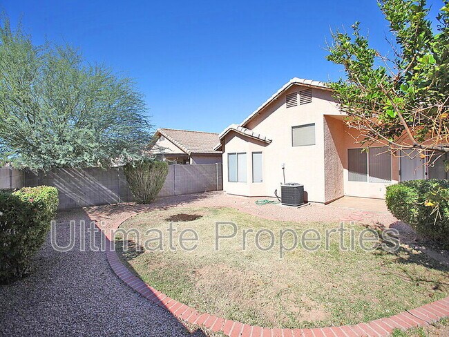 Building Photo - 8543 W Shaw Butte Dr