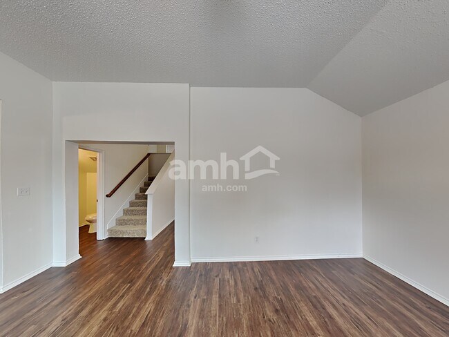 Building Photo - 736 Trees Dr