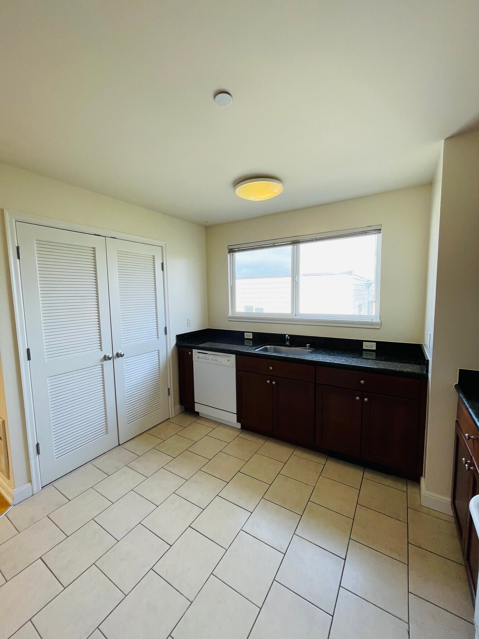 Building Photo - 1798 39th Ave