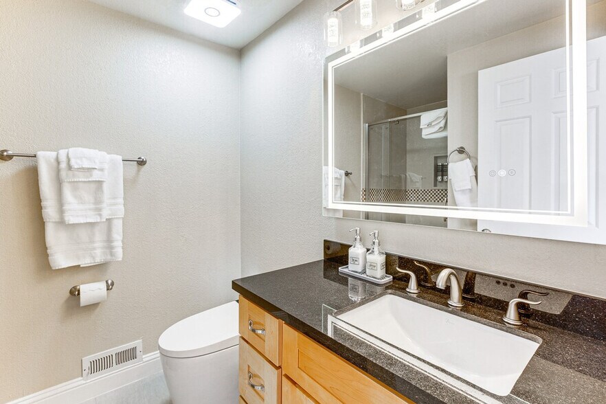 Building Photo - 1253 Hickerson Ct