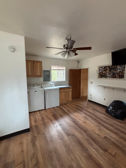 Building Photo - 49144 Shadura Rd