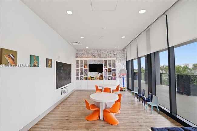 Building Photo - 5300 Paseo Blvd