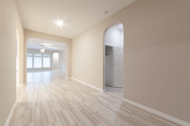 Building Photo - 22138 Grand Mist Dr