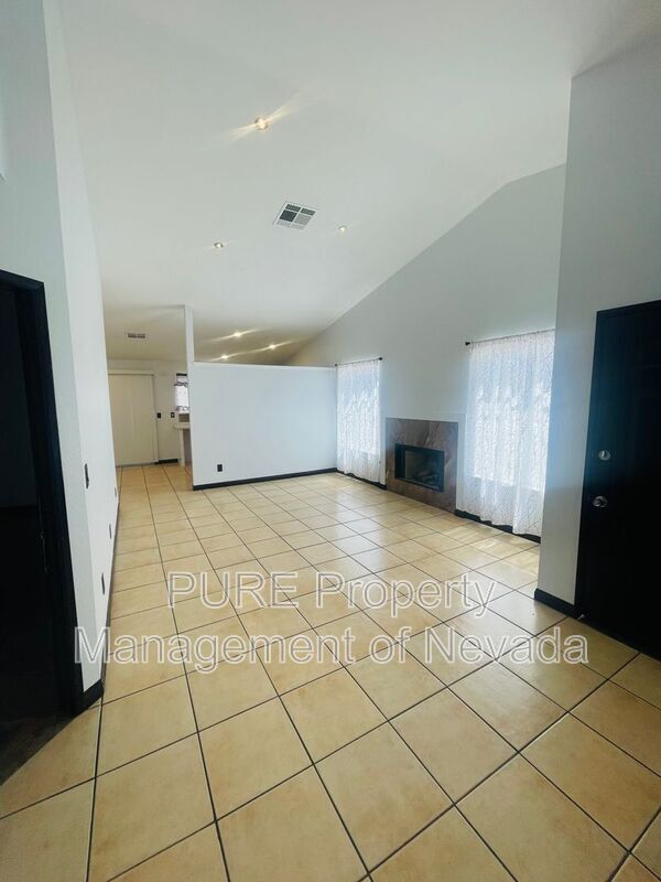 Building Photo - 724 Taft Ct