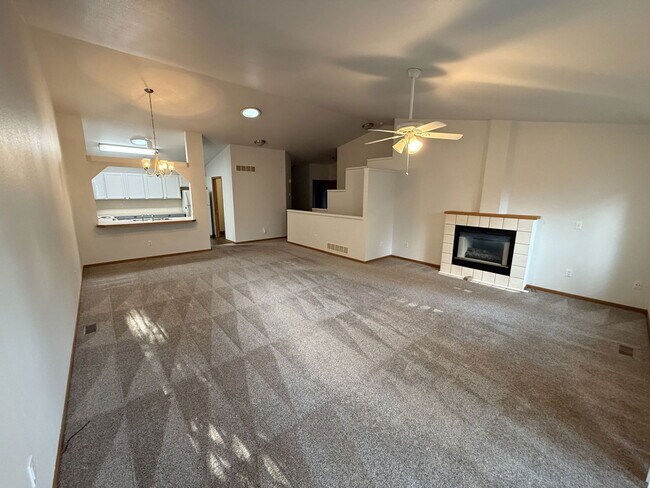 Building Photo - 2114 Water Blossom Ln