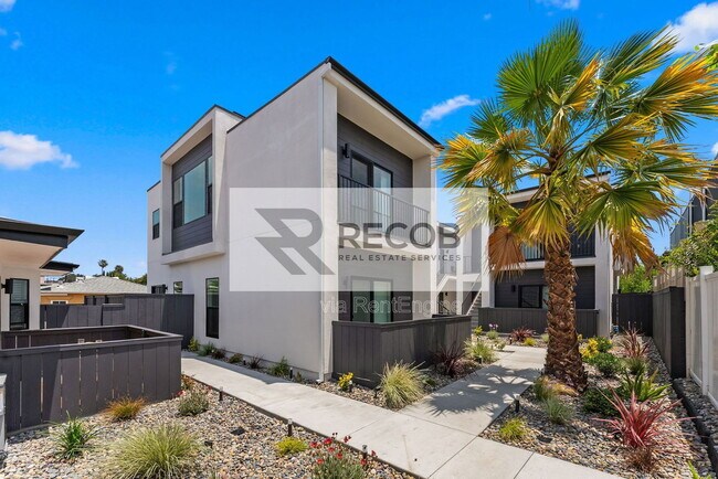 Building Photo - 5252 Adams Ave