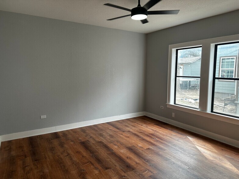 Building Photo - 2412 Summer Ave