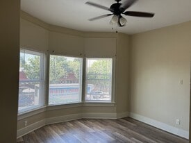 Building Photo - 4537 SE 65th Ave