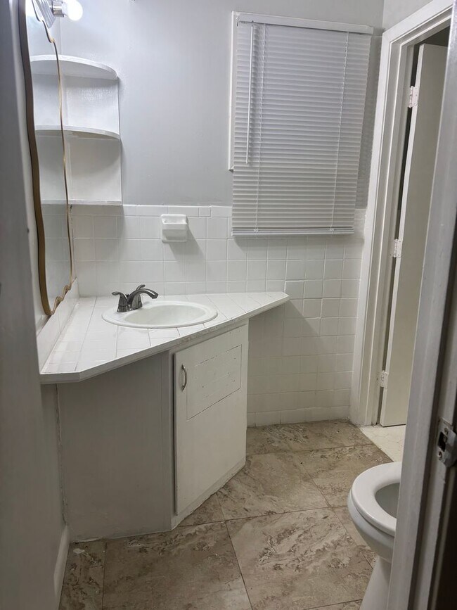 Building Photo - 3160 Bienville Dr