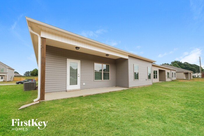 Building Photo - 61 County Rd 1700