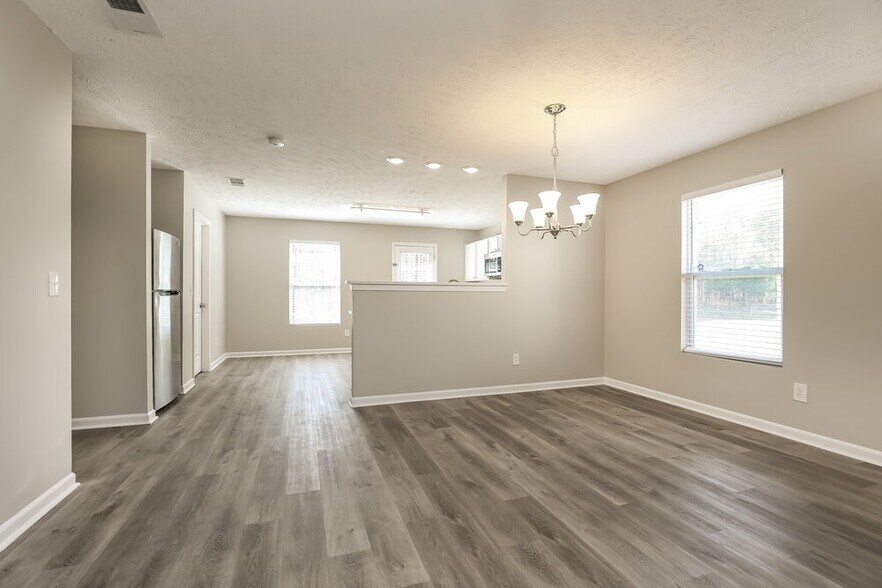 Building Photo - 5509 Dory Dr