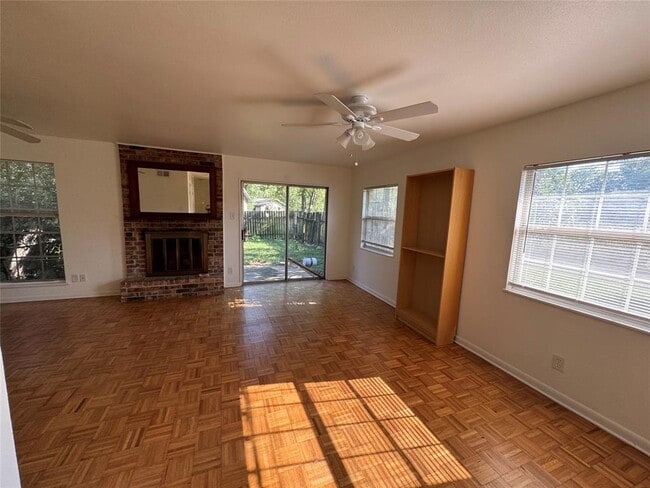 Building Photo - 4701 Sagebrush Cir