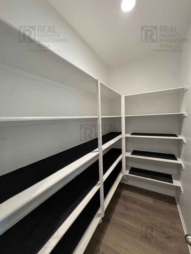 Building Photo - Spacious 3-Bedroom Home in the Desirable McSweeny Farms Community!