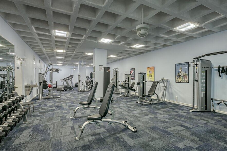 Building Photo - 1360 S Ocean Blvd