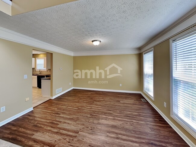 Building Photo - 422 Sunridge Dr
