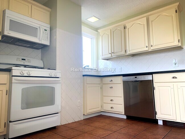 Building Photo - 105 Eutaw St