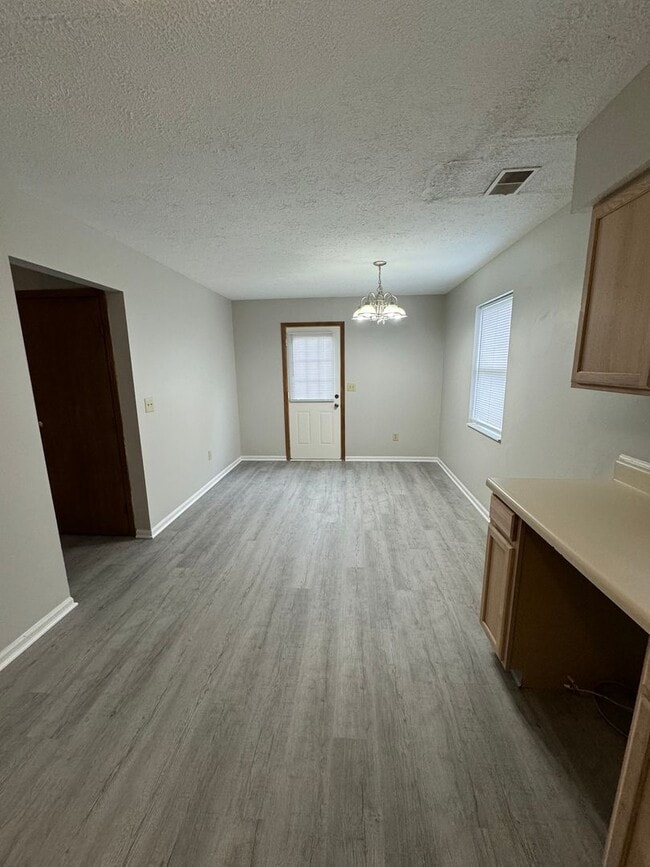 Building Photo - 6748 Fairway Ave