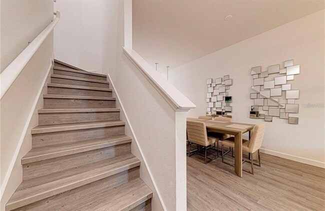 Building Photo - 400 Famagusta Dr