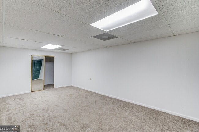 Building Photo - 135 Bruce Ln
