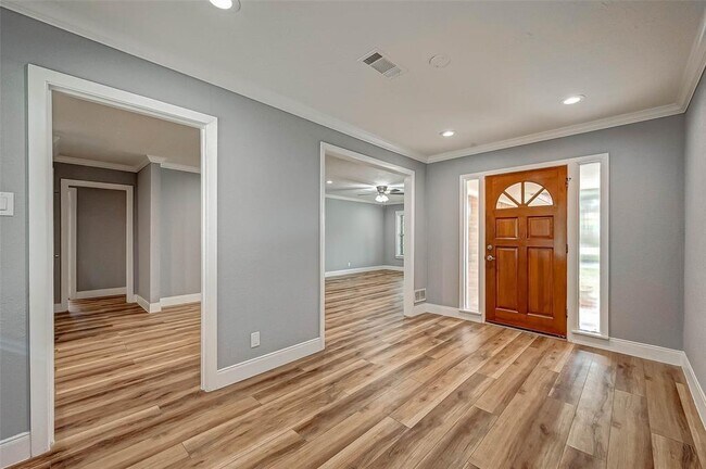 Building Photo - 4038 Cheena Dr