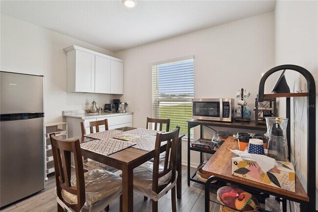 Building Photo - 12965 Del Lago Dr