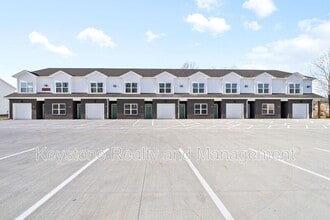 Building Photo - 750 Tracy Ln