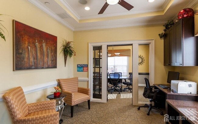 Building Photo - 944 Halifax Pl