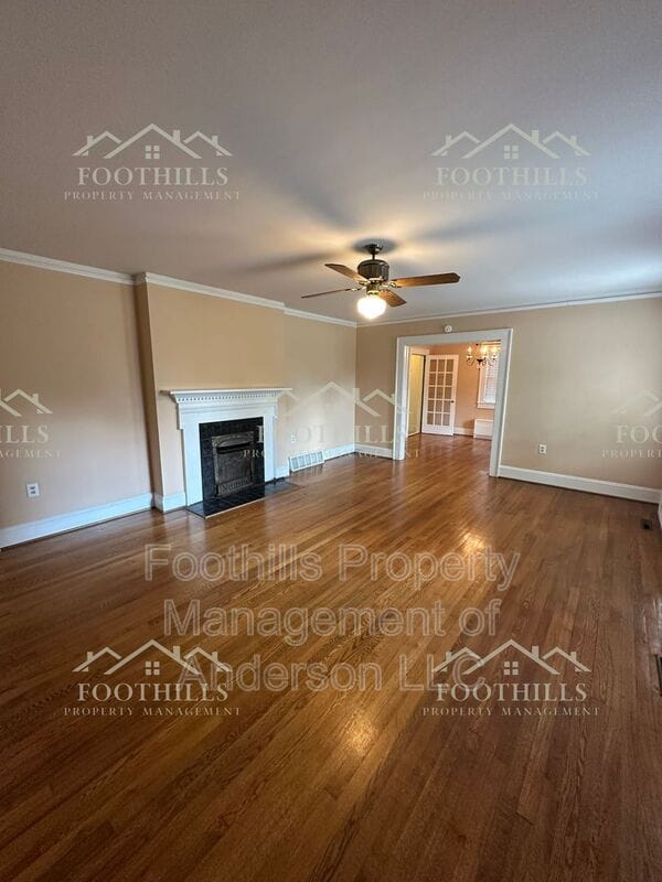 Building Photo - 220 Moultrie Square