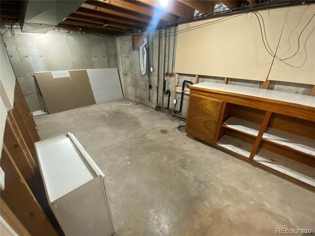 Building Photo - 422 Salem St