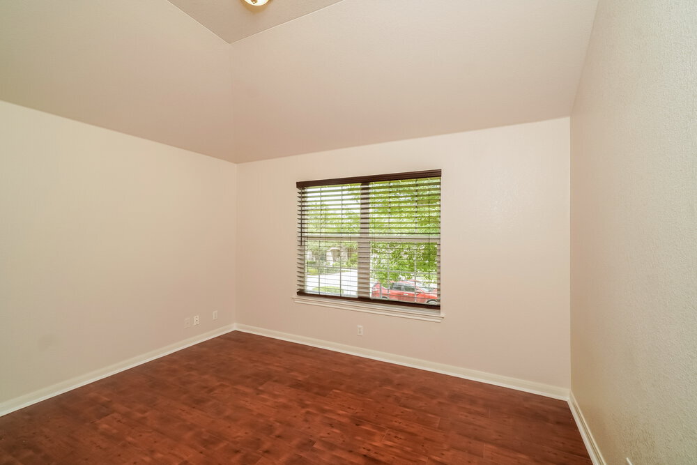 Building Photo - 1105 Wigwam