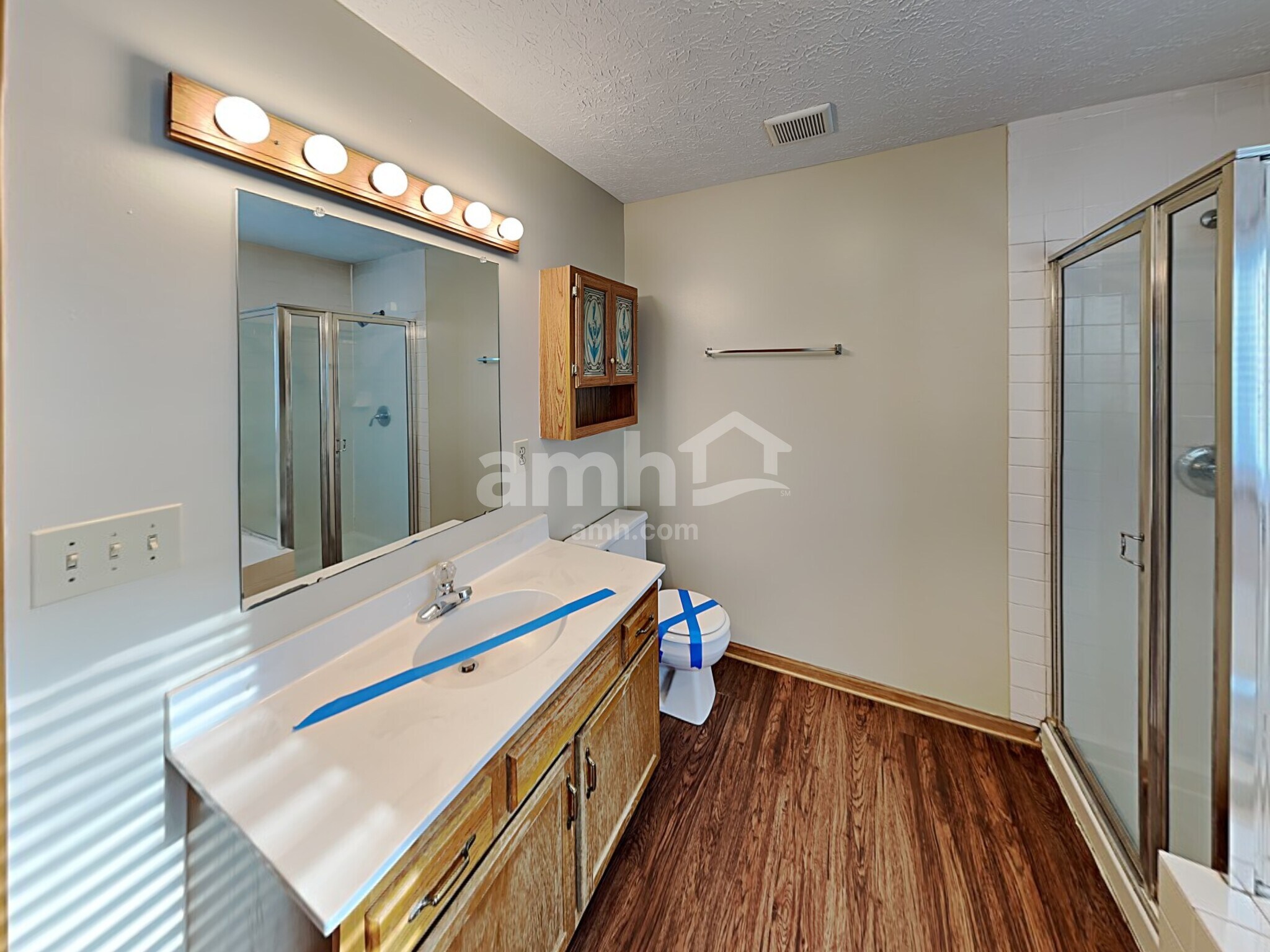 Building Photo - 105 Elmwood St