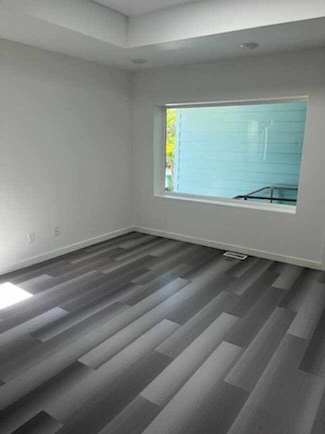 Building Photo - Temp 237