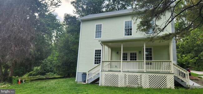 Building Photo - 402 McKenzie Dr