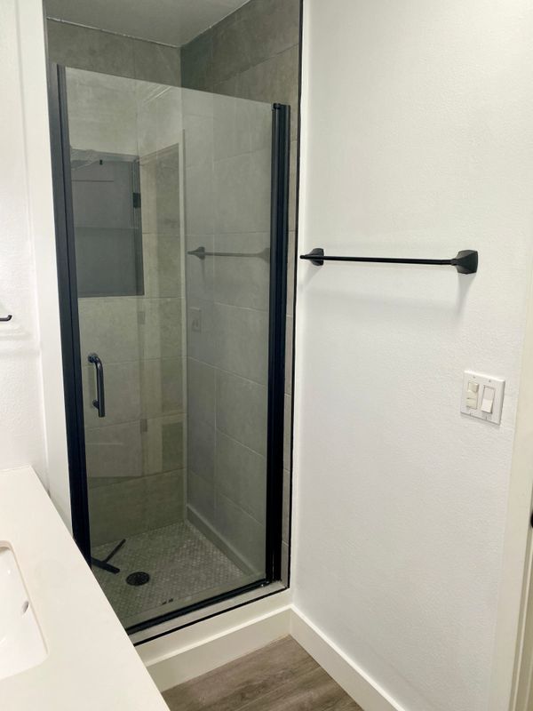 Building Photo - 1144 Carson St