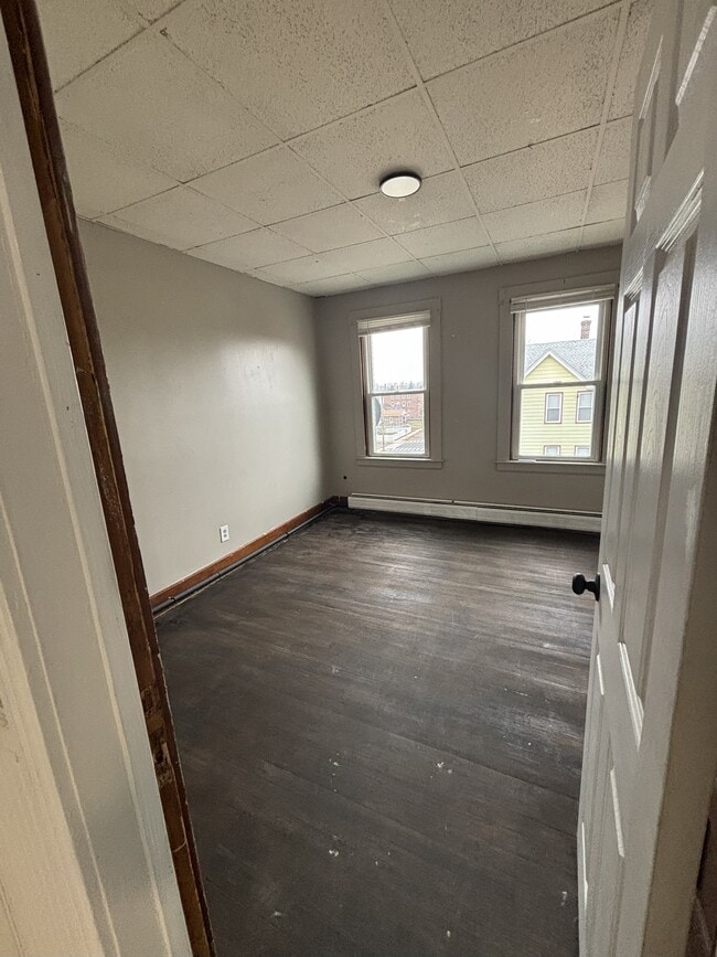 Building Photo - 154 Daly Ave