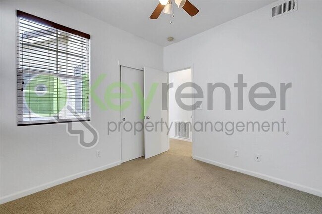 Building Photo - 10923 Oakham Dr