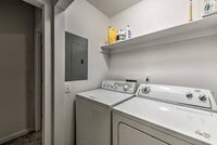 Building Photo - Lake Front Townhome with resort-like Views!