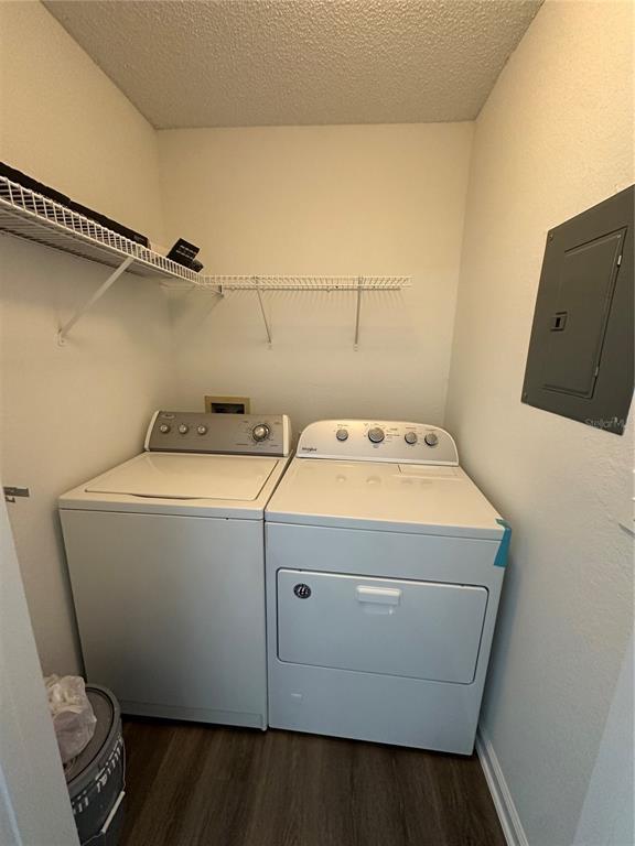 Building Photo - 5077 Park Central Dr