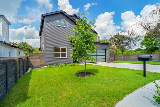 Building Photo - 5816 Harold Ct