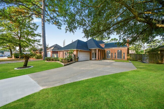 Building Photo - 12307 Lusterleaf Dr