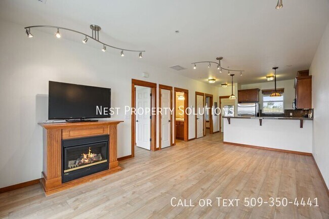 Building Photo - 6432 Melby Way NE