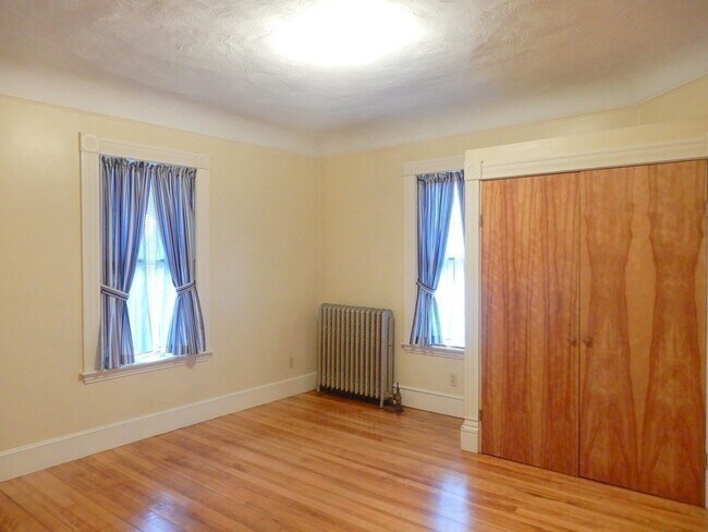 Building Photo - 31 Wyoming Heights