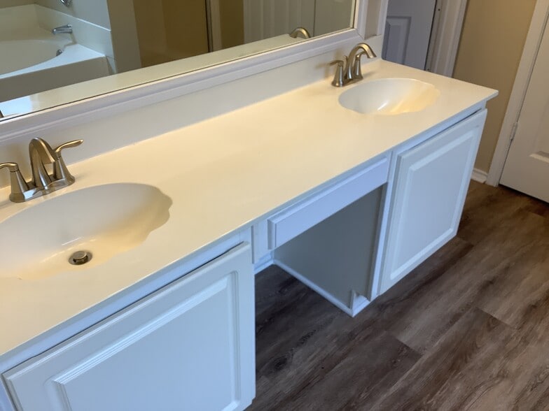 Building Photo - 1511 Cheyenne Trl