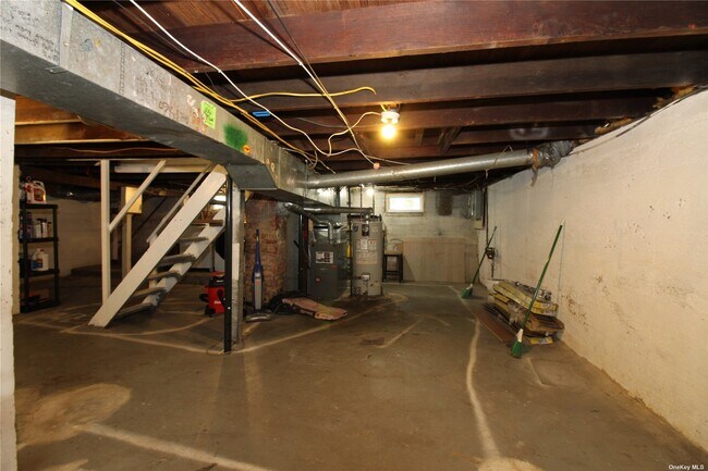 Building Photo - 280 Islip Blvd