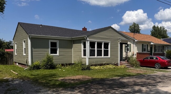 Building Photo - 210 E Charles St