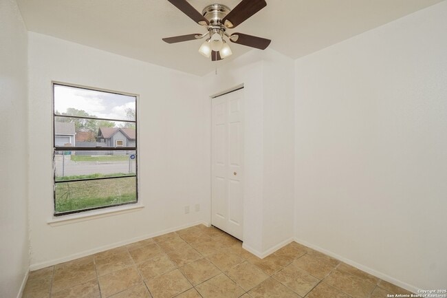 Building Photo - 5916 Mission Sunrise