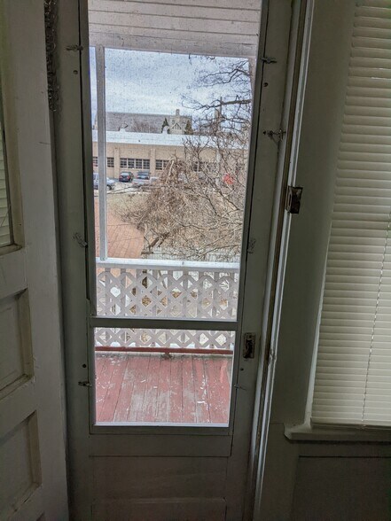 Balcony - 6013 12th Ave