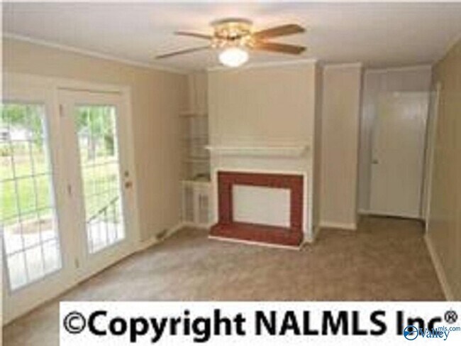 Building Photo - 808 Muriel Dr SE